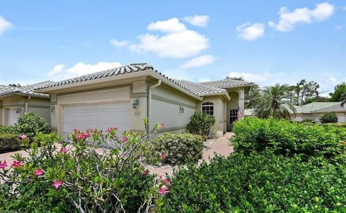 727 Vistana Cir, Naples, FL 34119-1003