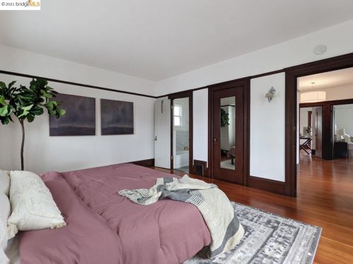 1450 4th Ave, Oakland CA  94606-2317 exterior