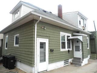 512 Reservoir Ave, Cranston RI  02910-1730 exterior