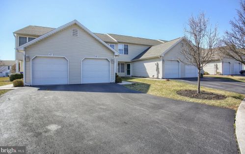 621 Canvasbach Dr, Etters PA  17319-8860 exterior