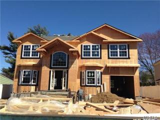 43 Virginia Rd, Syosset, NY 11791-5723