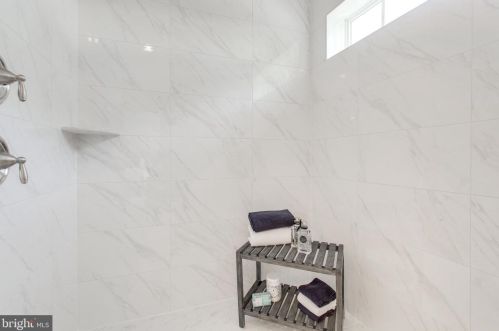 1930 Hillside Dr, Falls Church VA  22043-1414 exterior