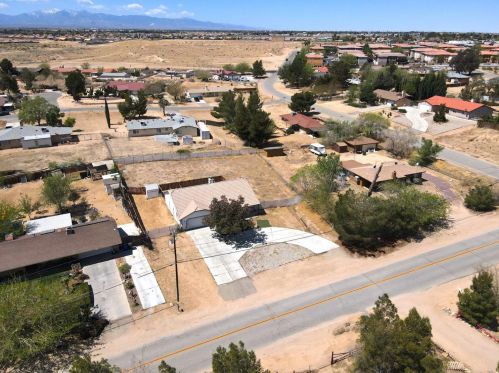 13512 2nd Ave, Victorville, CA 92395-5242