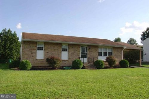 8171 Jefferson St, Hummelstown PA  17036-9318 exterior