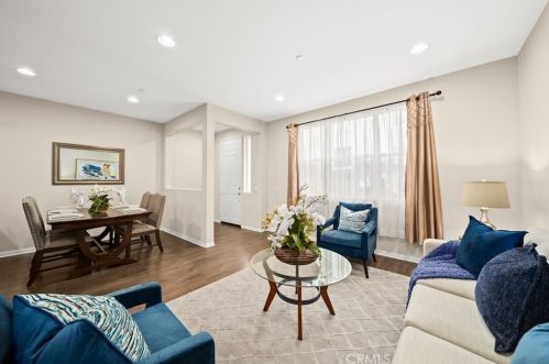 176 Commercial St, San Dimas, CA 91773-3018