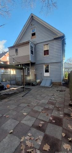 24 Bronx Ave, Bridgeport CT  06606-4663 exterior