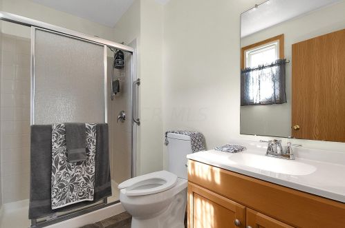 410 Green Apple Pl, Pataskala OH  43062-7453 exterior