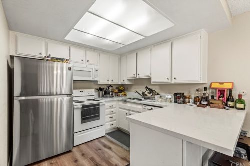 13032 Newhope St, Garden Grove CA  92843-1415 exterior