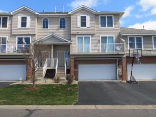 20034 Heritage Dr, Lakeville, MN 55044-6863