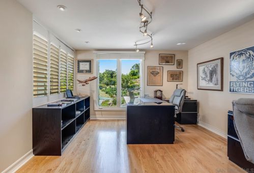 3637 Dove Holw Rd, Encinitas CA 92024-7248 exterior