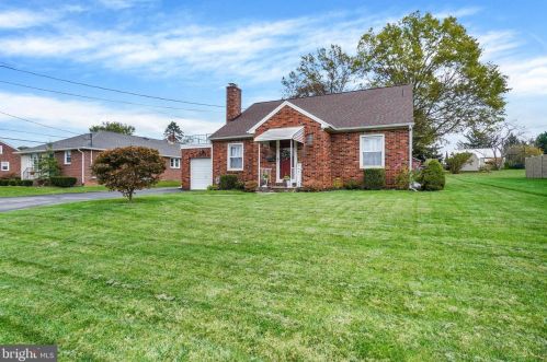 141 Main St, Shrewsbury, PA 17361-1305