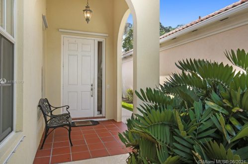 4655 Hammock Cir, Delray Beach FL  33445-5315 exterior