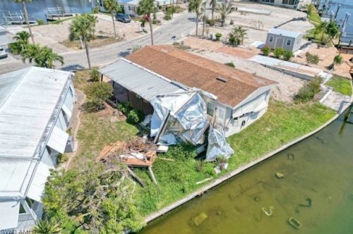 17670 Bryan Ct, Fort Myers Beach FL  33931-7103 exterior