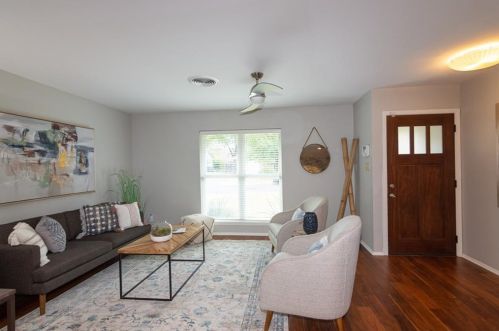 8016 Briarwood Ln, Austin TX 78757-6929 exterior