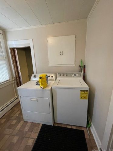 74 Monroe Ave, Waterbury CT  06705-1417 exterior