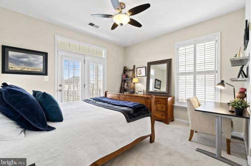 9012 Virginia Ter, Lorton VA  22079-3251 exterior