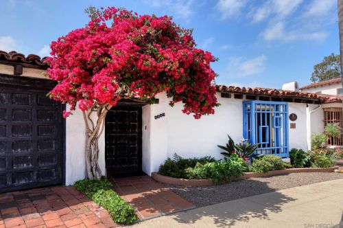 4669 Talmadge Dr, San Diego, CA 92116-4829