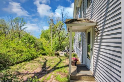 41 Academy St, Oxford, NJ 07863-3031