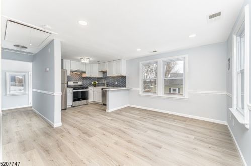 18 Outlook Ave, Mount Olive NJ  07828-2919 exterior