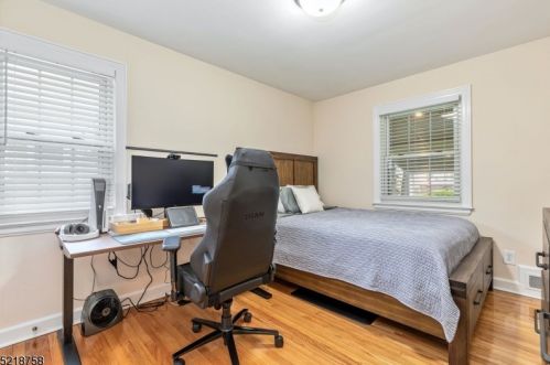 21 Roger Ave, Cranford NJ  07016-2714 exterior
