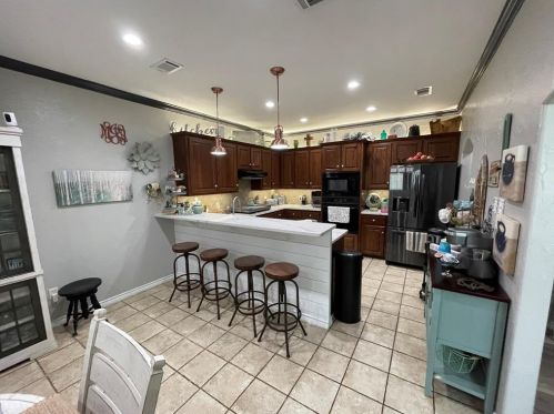 536 Oakridge Dr, Greenville TX  75402-7601 exterior