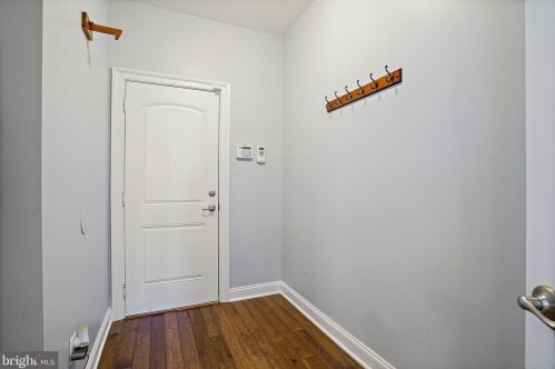 16143 Jordan Crest Ct, Haymarket VA  20169-4943 exterior