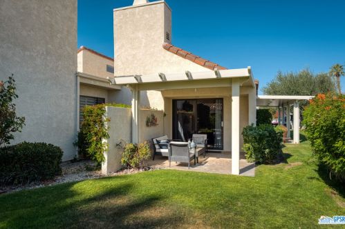422 Forest Hills Dr, Rancho Mirage CA  92270-1459 exterior