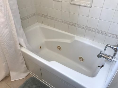 3002 Liberty Ct, Marina CA  93933-3619 exterior