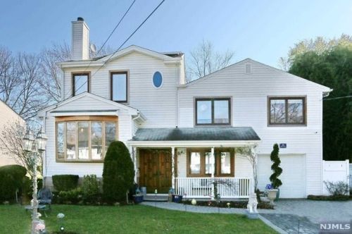 175 Berkley Pl, Dumont, NJ 07628-1030