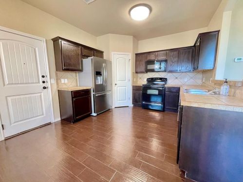 142 Sierra Rose Loop, Georgetown TX  78626-5110 exterior