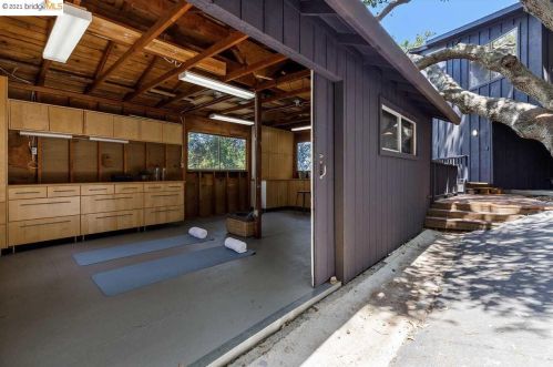 25566 Fernhill Dr, Los Altos CA  94024-6302 exterior