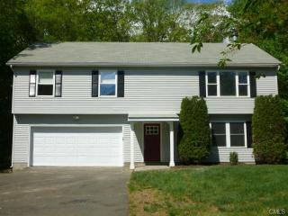 2685 Reservoir Ave, Bridgeport, CT 06611-4595