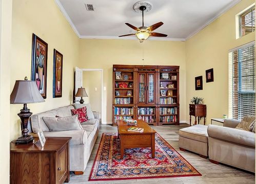 2836 Lincolnshire Dr, Richardson TX  75082-4934 exterior