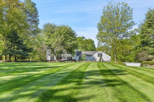 27 Scotts Ln, Lewisboro, NY 10590-1405
