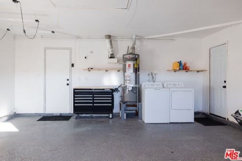 2172 Lysander Ave, Simi Valley CA 93065-1756 exterior