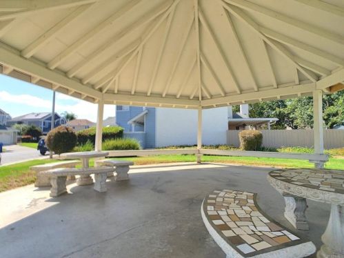 10258 New Bedford Ct, Lakeside CA  92040-2357 exterior