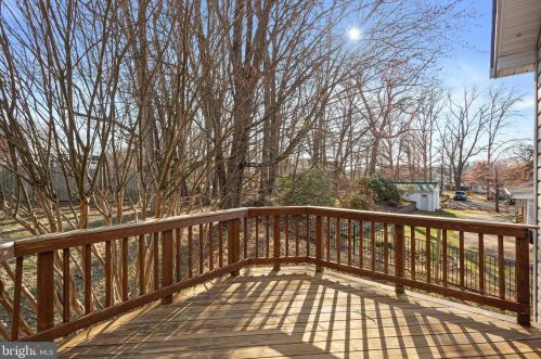 300 E St, Purcellville VA  20132-3317 exterior