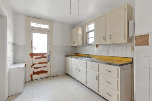 808 24th St, Ambridge, PA 15003-1403