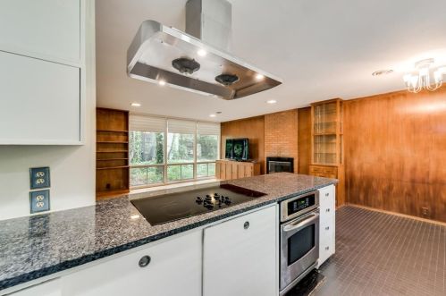 1411 Greenwood Dr, Denton TX  76209-2206 exterior