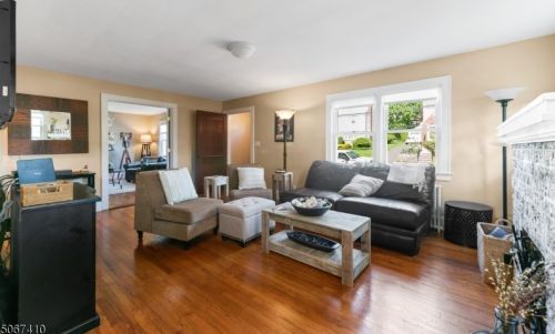 407 Essex Ave, Bloomfield NJ  07003-2813 exterior