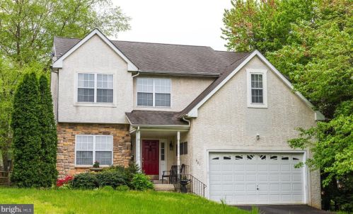 601 Willow Ave, Ardmore, PA 19003-2600