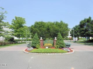 1206 Eaton Ct, Danbury CT  06811-4052 exterior