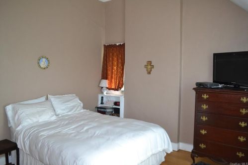 589 Ridgeway, White Plains NY  10605-4316 exterior