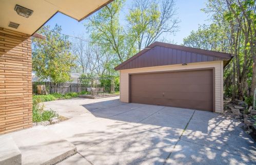 218 60th St, Milwaukee WI  53213-4220 exterior