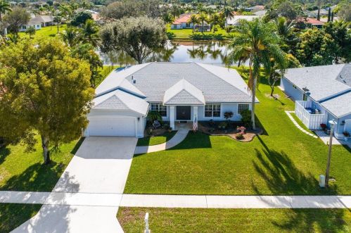 176 Monterey Way, West Palm Beach FL  33411-7816 exterior