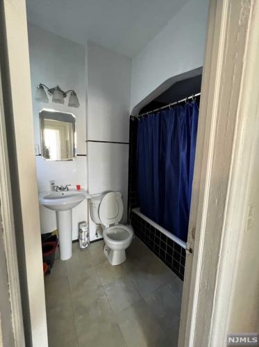 280 Macarthur Ave, Outwater NJ  07026-1216 exterior