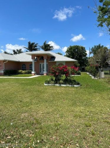 1119 34th St, Cape Coral, FL 33904-4230