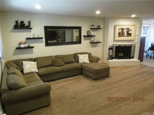 17888 Irvine Blvd, Tustin CA  92780-3221 exterior