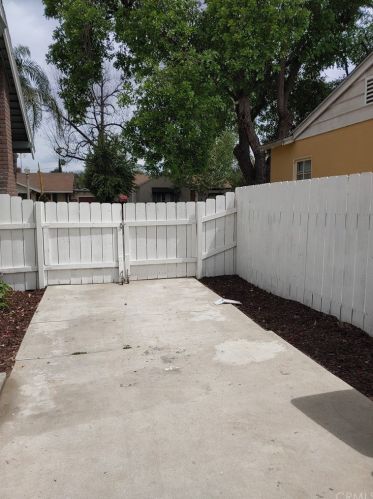 4250 Ramona Dr, Riverside CA  92506-1162 exterior