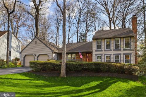 5954 New England Woods Dr, Springfield, VA 22015-2910